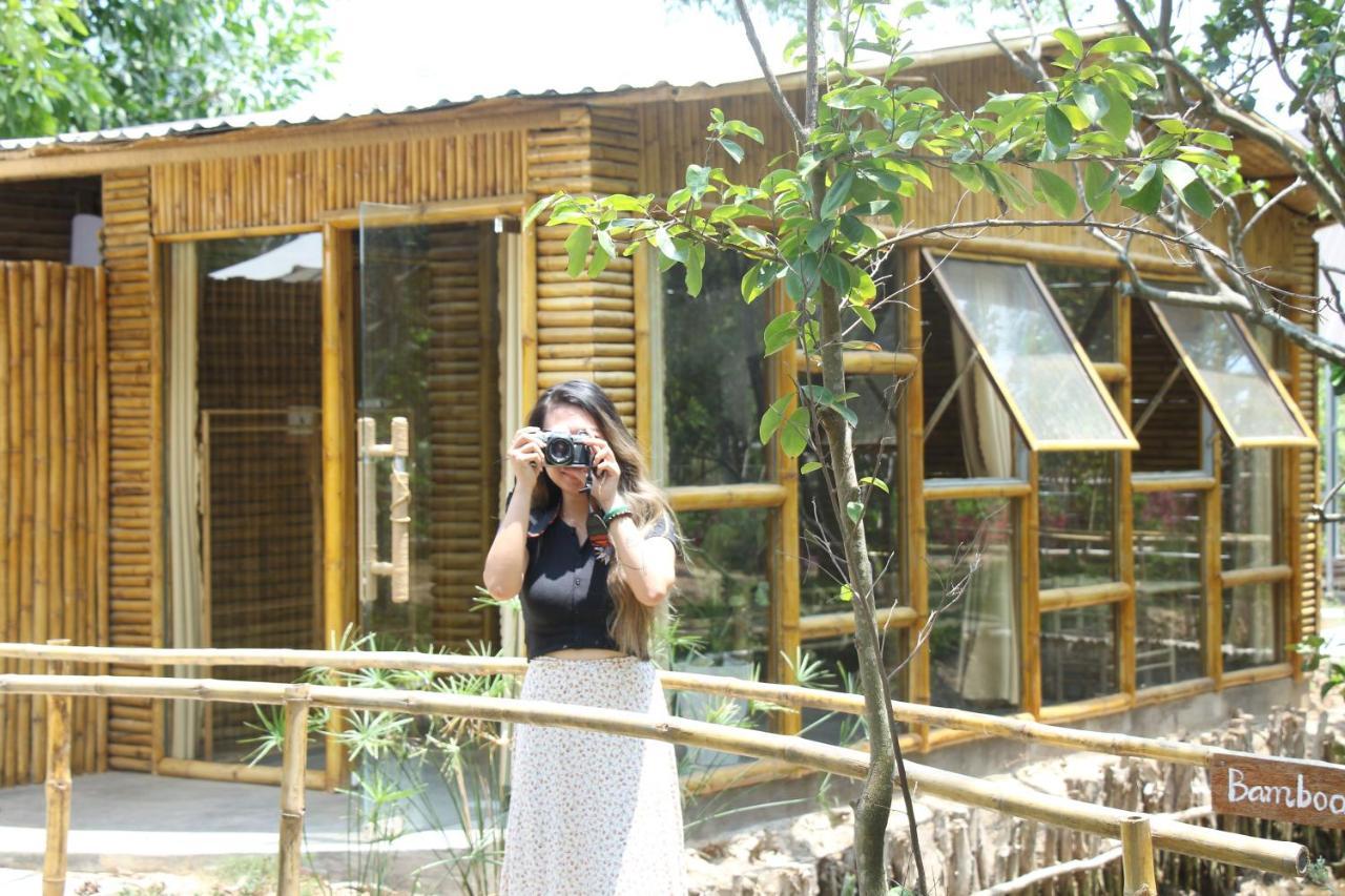 Hide Away Bungalows In Ben Tre City Exterior foto